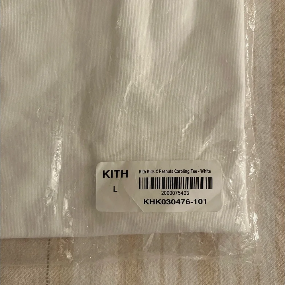Kith Kids for Peanuts Caroling Tee in White Size Large T-Shirt Kithmas 2023. - Picture 6 of 8